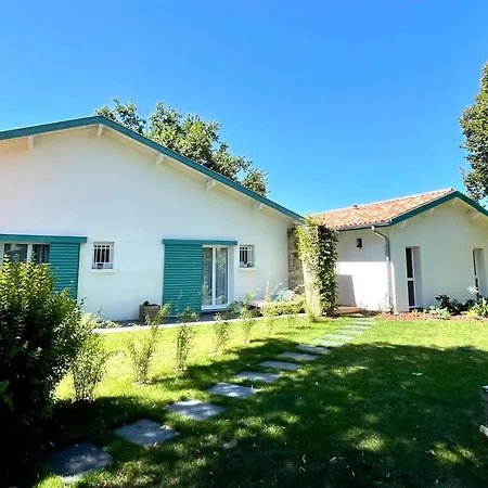 Haritzaga D'hote Terrasse & Jardin Prive Oda ve Kahvaltı Biarritz