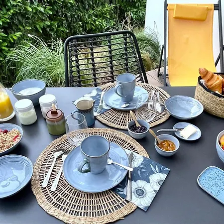 Haritzaga D'hote Terrasse & Jardin Prive Bed & Breakfast 4*