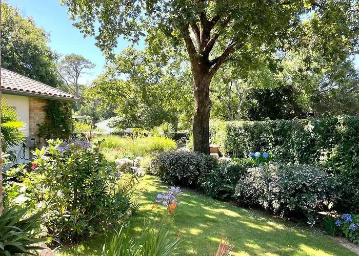 Frühstückspension Haritzaga D'hote Terrasse & Jardin Prive 4*