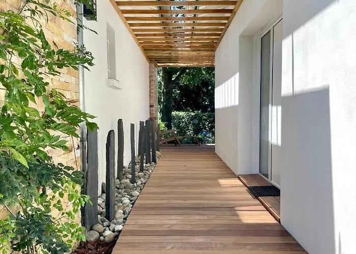 住宿加早餐酒店 Haritzaga D'hote Terrasse & Jardin Prive