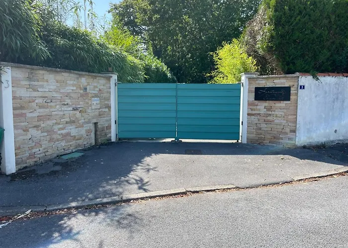 Frühstückspension Haritzaga D'hote Terrasse & Jardin Prive 4*