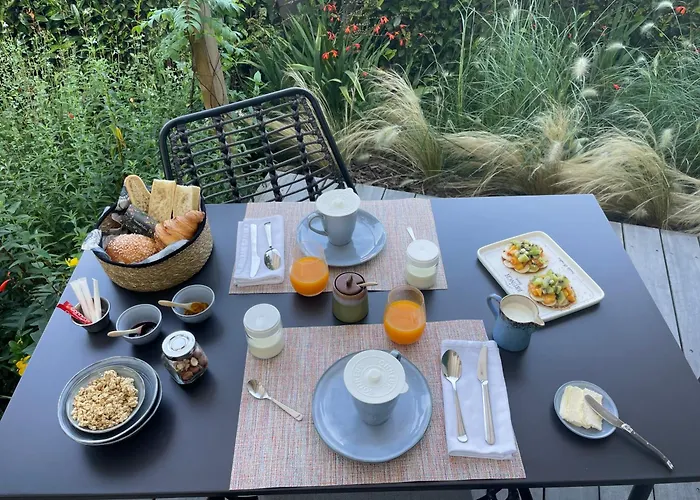 Haritzaga D'hote Terrasse & Jardin Prive 住宿加早餐酒店 比亚里茨